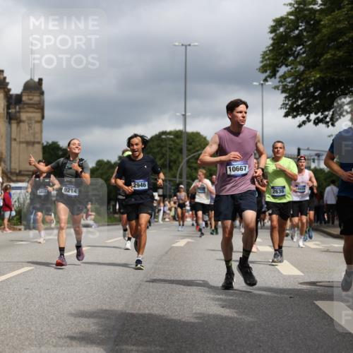 29.06.2025 - hella hamburg halbmarathon Yannick Fuchs http://msf.ph/oto/8214957 29.06.2025 10:45:34 20KM 1335, 2636, 2718, 2823, 2946, 4033, 4297, 4404, 4839, 4967, 5087, 5336, 5600, 5820, 6776, 7224, 7786, 7943, 8413, 8856, 8930, 8989, 9074, 9214, 9476, 9656, 9739, 9793, 9869, 9959, 10057, 10667, 10691, 10868, 11124, 11625, 12224, 12450, 13403, 13707, 13726, 13799, 14012, 14248, 14458, 14865, 14994, 15426, 15496, 15643, 15899, 16666, 17033, 17131, 17530, 17682, 17962, 17978, 18019, 18820, 19020, 19053 meine-sportfotos.de