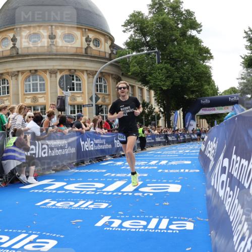 29.06.2025 - hella hamburg halbmarathon Strokosch-Dieckow http://msf.ph/oto/8215004 29.06.2025 10:24:32 Ziel 2892, 7855, 14506 meine-sportfotos.de