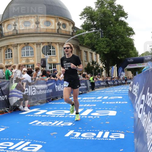 29.06.2025 - hella hamburg halbmarathon Strokosch-Dieckow http://msf.ph/oto/8215025 29.06.2025 10:24:33 Ziel 2892, 7855, 14506 meine-sportfotos.de