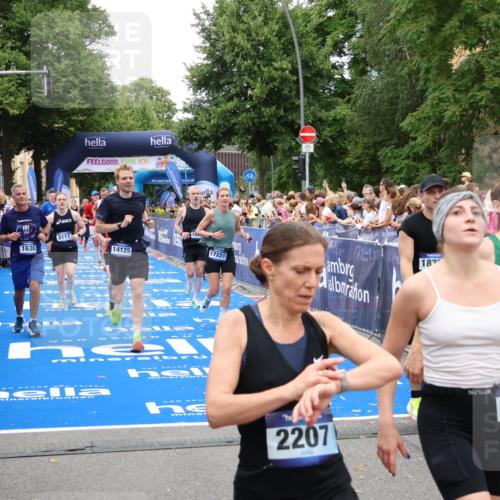29.06.2025 - hella hamburg halbmarathon Zöllner http://msf.ph/oto/8215088 29.06.2025 10:51:07 Ziel 1366, 1630, 4077, 4816, 4967, 8117, 8261, 8508, 8704, 10508, 10603, 12778, 13008, 14125, 17221, 17384, 18066, 18350 meine-sportfotos.de