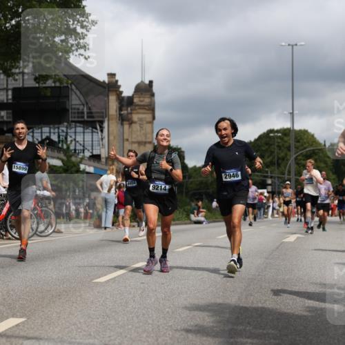 29.06.2025 - hella hamburg halbmarathon Yannick Fuchs http://msf.ph/oto/8215148 29.06.2025 10:45:34 20KM 1335, 2636, 2718, 2823, 2946, 4033, 4297, 4404, 4839, 4967, 5087, 5336, 5600, 5820, 6776, 7224, 7786, 7943, 8413, 8856, 8930, 8989, 9074, 9214, 9476, 9656, 9739, 9793, 9869, 9959, 10057, 10667, 10691, 10868, 11124, 11625, 12224, 12450, 13403, 13707, 13726, 13799, 14012, 14248, 14458, 14865, 14994, 15426, 15496, 15643, 15899, 16666, 17033, 17131, 17530, 17682, 17962, 17978, 18019, 18820, 19020, 19053 meine-sportfotos.de