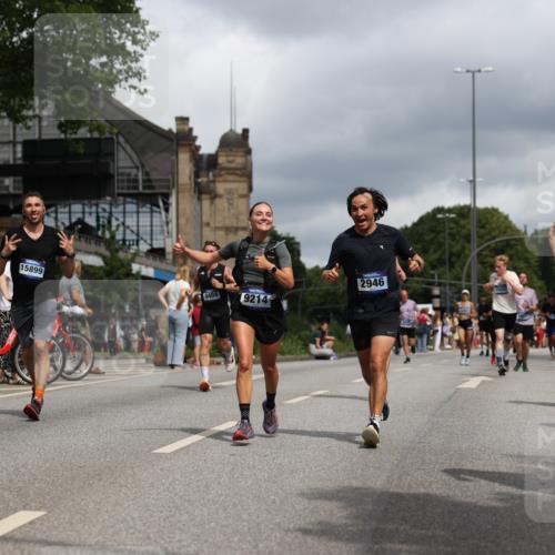 29.06.2025 - hella hamburg halbmarathon Yannick Fuchs http://msf.ph/oto/8215160 29.06.2025 10:45:34 20KM 1335, 2636, 2718, 2823, 2946, 4033, 4297, 4404, 4839, 4967, 5087, 5336, 5600, 5820, 6776, 7224, 7786, 7943, 8413, 8856, 8930, 8989, 9074, 9214, 9476, 9656, 9739, 9793, 9869, 9959, 10057, 10667, 10691, 10868, 11124, 11625, 12224, 12450, 13403, 13707, 13726, 13799, 14012, 14248, 14458, 14865, 14994, 15426, 15496, 15643, 15899, 16666, 17033, 17131, 17530, 17682, 17962, 17978, 18019, 18820, 19020, 19053 meine-sportfotos.de