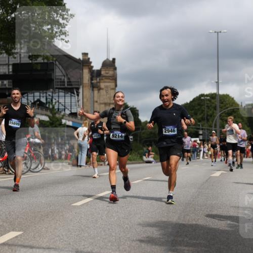 29.06.2025 - hella hamburg halbmarathon Yannick Fuchs http://msf.ph/oto/8215183 29.06.2025 10:45:34 20KM 1335, 2636, 2718, 2823, 2946, 4033, 4297, 4404, 4839, 4967, 5087, 5336, 5600, 5820, 6776, 7224, 7786, 7943, 8413, 8856, 8930, 8989, 9074, 9214, 9476, 9656, 9739, 9793, 9869, 9959, 10057, 10667, 10691, 10868, 11124, 11625, 12224, 12450, 13403, 13707, 13726, 13799, 14012, 14248, 14458, 14865, 14994, 15426, 15496, 15643, 15899, 16666, 17033, 17131, 17530, 17682, 17962, 17978, 18019, 18820, 19020, 19053 meine-sportfotos.de