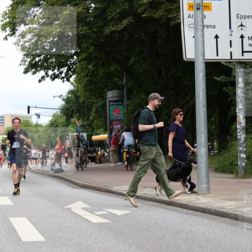 29.06.2025 - hella hamburg halbmarathon Yannick Fuchs http://msf.ph/oto/8215204 29.06.2025 10:32:42 20KM 1042, 1615, 1688, 3480, 3530, 7152, 7154, 7229, 7743, 8002, 8571, 9171, 9643, 10793, 11952, 13595, 13900, 14274, 14688, 14992, 15303, 15382, 15888, 16698, 17726, 18276, 18277, 18529, 18584, 18723 meine-sportfotos.de