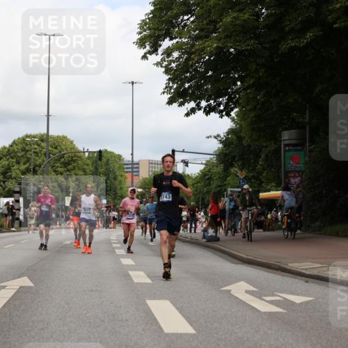 29.06.2025 - hella hamburg halbmarathon Yannick Fuchs http://msf.ph/oto/8215285 29.06.2025 10:32:43 20KM 1042, 1615, 1688, 3480, 3530, 7152, 7154, 7229, 7743, 8002, 8571, 9171, 9643, 10793, 11952, 13595, 13900, 14274, 14688, 14992, 15303, 15382, 15888, 16698, 17726, 18276, 18277, 18529, 18584, 18723 meine-sportfotos.de