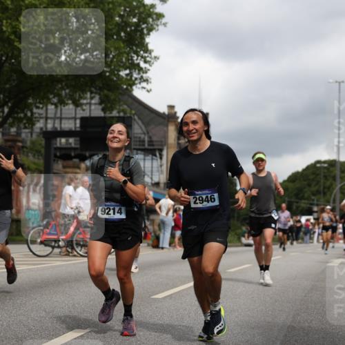 29.06.2025 - hella hamburg halbmarathon Yannick Fuchs http://msf.ph/oto/8215570 29.06.2025 10:45:35 20KM 1335, 2364, 2636, 2670, 2718, 2823, 2946, 4033, 4297, 4404, 4839, 4967, 5087, 5600, 5820, 6776, 7224, 7786, 7943, 8413, 8856, 8930, 8989, 9074, 9214, 9476, 9656, 9739, 9793, 9869, 9959, 10057, 10667, 10691, 10868, 11124, 11625, 12224, 12450, 13403, 13707, 13726, 13799, 14012, 14248, 14458, 14865, 14994, 15426, 15496, 15643, 15899, 16666, 17033, 17131, 17530, 17682, 17815, 17962, 17978, 18019, 18820, 19020, 19053 meine-sportfotos.de