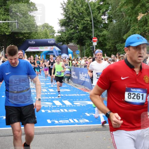 29.06.2025 - hella hamburg halbmarathon Zöllner http://msf.ph/oto/8215571 29.06.2025 10:51:14 Ziel 1366, 4404, 4816, 4967, 5600, 6027, 8508, 10868, 11512, 11625, 11733, 13073, 15480, 17384, 17530, 17823 meine-sportfotos.de
