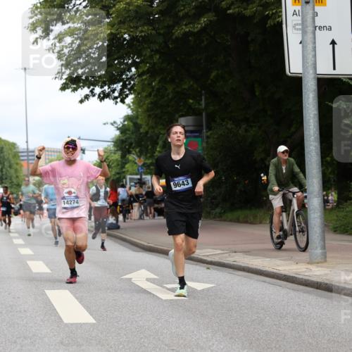 29.06.2025 - hella hamburg halbmarathon Yannick Fuchs http://msf.ph/oto/8215671 29.06.2025 10:32:47 20KM 1042, 1615, 1688, 1710, 2745, 3530, 7152, 7154, 7229, 7743, 8002, 8571, 9171, 9643, 10793, 11952, 13900, 14274, 14688, 14992, 15303, 15382, 16075, 16698, 17623, 18276, 18277, 18529, 18584, 18723 meine-sportfotos.de