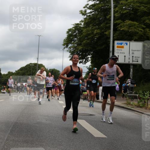 29.06.2025 - hella hamburg halbmarathon Yannick Fuchs http://msf.ph/oto/8215730 29.06.2025 10:45:37 20KM 1335, 2364, 2396, 2636, 2670, 2718, 2818, 2823, 2946, 4033, 4297, 4404, 4839, 4967, 5087, 5102, 5820, 6776, 7224, 7786, 7943, 8413, 8856, 8930, 9074, 9214, 9476, 9656, 9739, 9793, 9869, 9959, 10667, 10691, 10868, 11124, 11625, 11791, 12224, 12450, 13403, 13707, 13726, 13799, 14012, 14248, 14458, 14865, 14994, 15426, 15496, 15643, 15899, 16666, 17033, 17131, 17530, 17682, 17815, 17962, 17978, 18019, 18820, 18869, 19020, 19053 meine-sportfotos.de