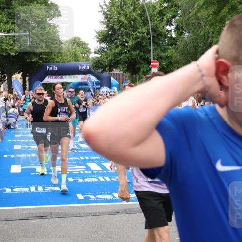 29.06.2025 - hella hamburg halbmarathon Zöllner http://msf.ph/oto/8215790 29.06.2025 10:51:17 Ziel 1461, 1817, 4404, 5600, 6027, 6657, 8316, 8930, 9476, 10480, 10667, 10868, 11512, 11625, 11733, 12016, 13073, 15480, 17530, 17823, 18019 meine-sportfotos.de