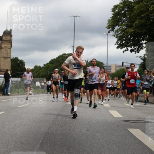 29.06.2025 - hella hamburg halbmarathon Yannick Fuchs http://msf.ph/oto/8215876 29.06.2025 10:45:38 20KM 1335, 2364, 2396, 2636, 2670, 2718, 2818, 2823, 2946, 4033, 4297, 4404, 4814, 4839, 4967, 5087, 5102, 5820, 6657, 6776, 7224, 7786, 8413, 8710, 8856, 8930, 9074, 9214, 9476, 9656, 9739, 9793, 9869, 9959, 10667, 10691, 10868, 11124, 11625, 11791, 12224, 12450, 13403, 13707, 13726, 13792, 13799, 14012, 14248, 14458, 14865, 14994, 15426, 15496, 15643, 15899, 16666, 17033, 17131, 17530, 17682, 17815, 17962, 17978, 18019, 18820, 18869, 19020, 19053 meine-sportfotos.de