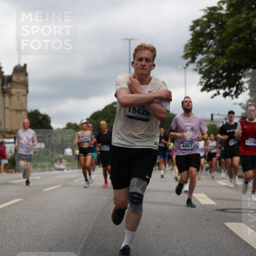 29.06.2025 - hella hamburg halbmarathon Yannick Fuchs http://msf.ph/oto/8215978 29.06.2025 10:45:40 20KM 1335, 2364, 2396, 2636, 2670, 2718, 2818, 2823, 2946, 4033, 4297, 4404, 4814, 4839, 4967, 5008, 5087, 5102, 5820, 6286, 6657, 6776, 7224, 7786, 8371, 8413, 8710, 8856, 8930, 9074, 9214, 9476, 9656, 9739, 9793, 9869, 9959, 10667, 10868, 11124, 11625, 11791, 12224, 12450, 13015, 13403, 13707, 13726, 13792, 13799, 14012, 14248, 14865, 14994, 15426, 15496, 15643, 15899, 16666, 17033, 17131, 17530, 17682, 17815, 17962, 17978, 18019, 18475, 18820, 18869, 19020, 19053 meine-sportfotos.de