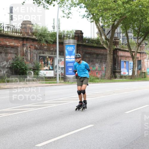 29.06.2025 - hella hamburg halbmarathon Yannick Fuchs http://msf.ph/oto/8215989 29.06.2025 09:19:47 20KM 181, 181 meine-sportfotos.de