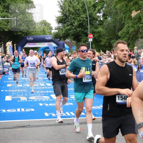29.06.2025 - hella hamburg halbmarathon Zöllner http://msf.ph/oto/8216079 29.06.2025 10:51:20 Ziel 1461, 1817, 2636, 2718, 4404, 4814, 5600, 6657, 6776, 8316, 8930, 9476, 10480, 10667, 10868, 11512, 11625, 12016, 13047, 14865, 14994, 15480, 17530, 18019 meine-sportfotos.de