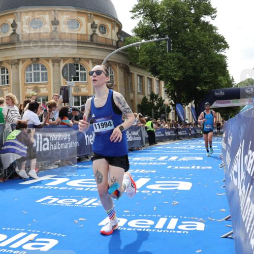 29.06.2025 - hella hamburg halbmarathon Strokosch-Dieckow http://msf.ph/oto/8216245 29.06.2025 10:25:17 Ziel 8376, 11994, 12067, 14113, 16484 meine-sportfotos.de