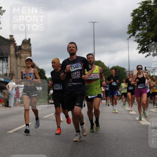 29.06.2025 - hella hamburg halbmarathon Yannick Fuchs http://msf.ph/oto/8216265 29.06.2025 10:45:42 20KM 2364, 2396, 2636, 2670, 2718, 2818, 2823, 2946, 4033, 4297, 4404, 4814, 4839, 4967, 5008, 5087, 5102, 5820, 6286, 6657, 6776, 7224, 7786, 8371, 8413, 8710, 8856, 9074, 9214, 9476, 9656, 9739, 9793, 9869, 9959, 10667, 10868, 11791, 12224, 12450, 13015, 13403, 13707, 13726, 13792, 13799, 14012, 14248, 14865, 14994, 15426, 15496, 15643, 15899, 16666, 17033, 17131, 17530, 17682, 17815, 17962, 17978, 17997, 18019, 18475, 18820, 18869, 18982, 19020 meine-sportfotos.de