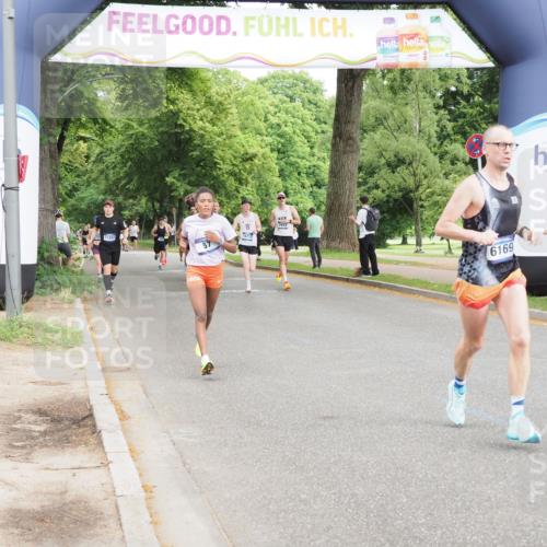 29.06.2025 - hella hamburg halbmarathon MichiJ http://msf.ph/oto/8216281 29.06.2025 10:23:40 Zwischen KM18-KM19 57, 4477, 5048, 6169, 9519, 11661, 14069 meine-sportfotos.de
