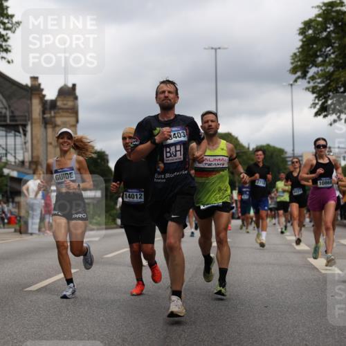 29.06.2025 - hella hamburg halbmarathon Yannick Fuchs http://msf.ph/oto/8216307 29.06.2025 10:45:42 20KM 2364, 2396, 2636, 2670, 2718, 2818, 2823, 2946, 4033, 4297, 4404, 4814, 4839, 4967, 5008, 5087, 5102, 5820, 6286, 6657, 6776, 7224, 7786, 8371, 8413, 8710, 8856, 9074, 9214, 9476, 9656, 9739, 9793, 9869, 9959, 10667, 10868, 11791, 12224, 12450, 13015, 13403, 13707, 13726, 13792, 13799, 14012, 14248, 14865, 14994, 15426, 15496, 15643, 15899, 16666, 17033, 17131, 17530, 17682, 17815, 17962, 17978, 17997, 18019, 18475, 18820, 18869, 18982, 19020 meine-sportfotos.de