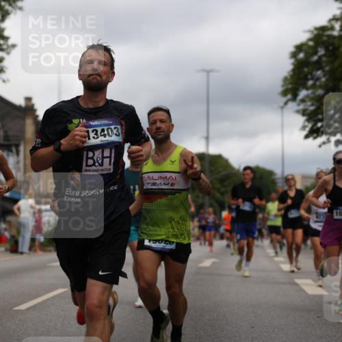 29.06.2025 - hella hamburg halbmarathon Yannick Fuchs http://msf.ph/oto/8216449 29.06.2025 10:45:43 20KM 2364, 2396, 2397, 2636, 2670, 2718, 2818, 2823, 2946, 4033, 4297, 4404, 4814, 4839, 4967, 5008, 5087, 5102, 6286, 6657, 6776, 7224, 7786, 8371, 8413, 8710, 8856, 9074, 9214, 9476, 9656, 9739, 9793, 9869, 9959, 10868, 11791, 12224, 12450, 12580, 13015, 13403, 13707, 13726, 13792, 13799, 14012, 14248, 14865, 14994, 15356, 15426, 15496, 15643, 15899, 16666, 17033, 17131, 17530, 17682, 17815, 17962, 17978, 17997, 18019, 18475, 18820, 18869, 18982, 19020 meine-sportfotos.de