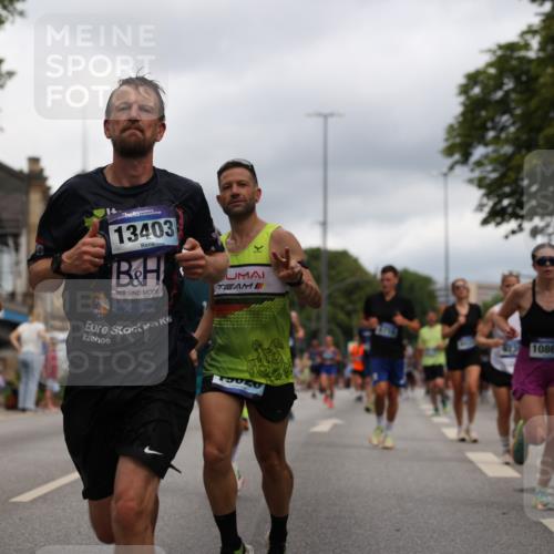 29.06.2025 - hella hamburg halbmarathon Yannick Fuchs http://msf.ph/oto/8216454 29.06.2025 10:45:43 20KM 2364, 2396, 2397, 2636, 2670, 2718, 2818, 2823, 2946, 4033, 4297, 4404, 4814, 4839, 4967, 5008, 5087, 5102, 6286, 6657, 6776, 7224, 7786, 8371, 8413, 8710, 8856, 9074, 9214, 9476, 9656, 9739, 9793, 9869, 9959, 10868, 11791, 12224, 12450, 12580, 13015, 13403, 13707, 13726, 13792, 13799, 14012, 14248, 14865, 14994, 15356, 15426, 15496, 15643, 15899, 16666, 17033, 17131, 17530, 17682, 17815, 17962, 17978, 17997, 18019, 18475, 18820, 18869, 18982, 19020 meine-sportfotos.de