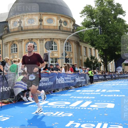29.06.2025 - hella hamburg halbmarathon Strokosch-Dieckow http://msf.ph/oto/8216634 29.06.2025 10:25:25 Ziel 12067, 13346 meine-sportfotos.de