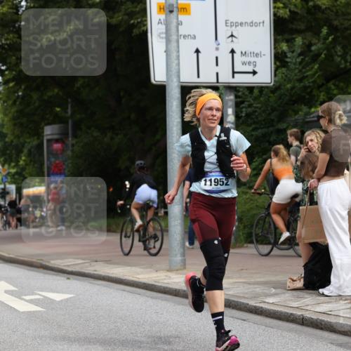 29.06.2025 - hella hamburg halbmarathon Yannick Fuchs http://msf.ph/oto/8216648 29.06.2025 10:32:51 20KM 1042, 1615, 1688, 1710, 2296, 2745, 3530, 4148, 7152, 7154, 7229, 7743, 8002, 8091, 8571, 9171, 9643, 11049, 11952, 12915, 14274, 14688, 14992, 15382, 16075, 17623, 18276, 18529, 18584, 18723 meine-sportfotos.de