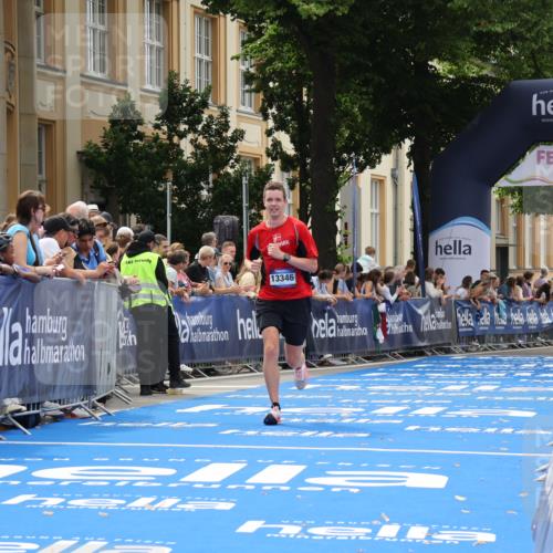 29.06.2025 - hella hamburg halbmarathon Strokosch-Dieckow http://msf.ph/oto/8216654 29.06.2025 10:25:32 Ziel 4338, 13346 meine-sportfotos.de