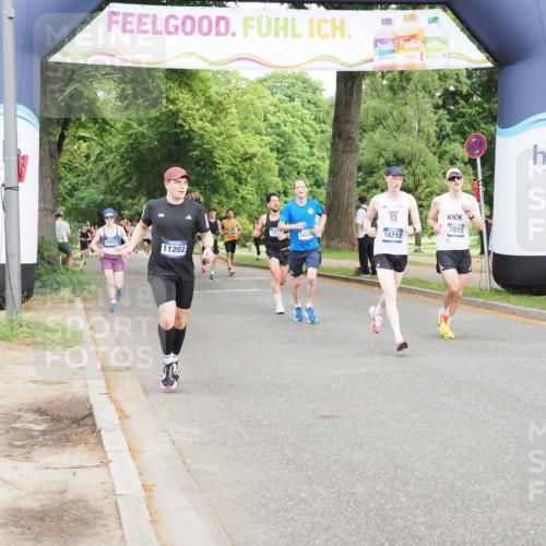 29.06.2025 - hella hamburg halbmarathon MichiJ http://msf.ph/oto/8216752 29.06.2025 10:23:43 Zwischen KM18-KM19 57, 1217, 5048, 6169, 7972, 9519, 11202, 14388, 16712 meine-sportfotos.de