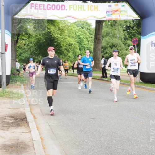 29.06.2025 - hella hamburg halbmarathon MichiJ http://msf.ph/oto/8216769 29.06.2025 10:23:43 Zwischen KM18-KM19 57, 1217, 5048, 6169, 7972, 9519, 11202, 14388, 16712 meine-sportfotos.de