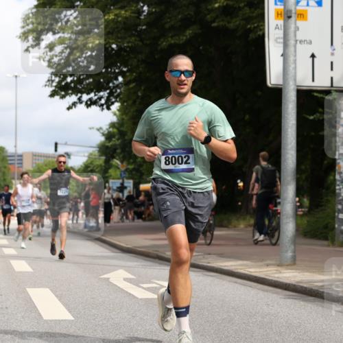 29.06.2025 - hella hamburg halbmarathon Yannick Fuchs http://msf.ph/oto/8216828 29.06.2025 10:32:54 20KM 1042, 1615, 1688, 1710, 2296, 2745, 2849, 3530, 4148, 6095, 7110, 7229, 7743, 8002, 8091, 8571, 9171, 9643, 11049, 11952, 12915, 13755, 14274, 14688, 14992, 16075, 17623, 18276, 18529, 18584, 18723 meine-sportfotos.de