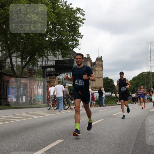 29.06.2025 - hella hamburg halbmarathon Yannick Fuchs http://msf.ph/oto/8216933 29.06.2025 10:45:46 20KM 2364, 2396, 2397, 2670, 2718, 2818, 4033, 4297, 4404, 4814, 4839, 4967, 5008, 5087, 5102, 6286, 6657, 6776, 7786, 8371, 8413, 8710, 8856, 9074, 9476, 9656, 9739, 9793, 9869, 10868, 11551, 11791, 12224, 12450, 12580, 13015, 13403, 13707, 13726, 13792, 13799, 14012, 14248, 14865, 14994, 15356, 15496, 15643, 15727, 15831, 16179, 16591, 17033, 17131, 17530, 17682, 17815, 17962, 17978, 17997, 18019, 18475, 18869, 18982, 19020 meine-sportfotos.de