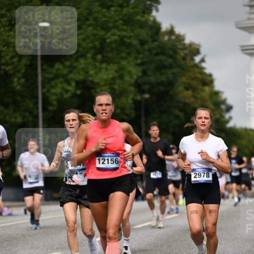 29.06.2025 - hella hamburg halbmarathon Dr. Thomas Lammeyer http://msf.ph/oto/8216950 29.06.2025 10:12:50 Kennedybrücke 1147, 1188, 2427, 2978, 4859, 5100, 5885, 6590, 6674, 6918, 7198, 7348, 7453, 9457, 9616, 9718, 9823, 9951, 9958, 9966, 10092, 10609, 10857 meine-sportfotos.de
