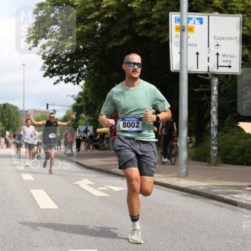 29.06.2025 - hella hamburg halbmarathon Yannick Fuchs http://msf.ph/oto/8216960 29.06.2025 10:32:54 20KM 1042, 1615, 1688, 1710, 2296, 2745, 2849, 3530, 4148, 6095, 7110, 7229, 7743, 8002, 8091, 8571, 9171, 9643, 11049, 11952, 12915, 13755, 14274, 14688, 14992, 16075, 17623, 18276, 18529, 18584, 18723 meine-sportfotos.de