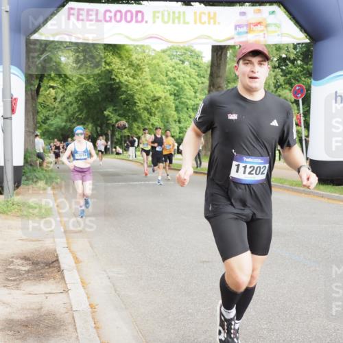 29.06.2025 - hella hamburg halbmarathon MichiJ http://msf.ph/oto/8217012 29.06.2025 10:23:44 Zwischen KM18-KM19 57, 1217, 5048, 6169, 7972, 9519, 11202, 14388, 16712 meine-sportfotos.de