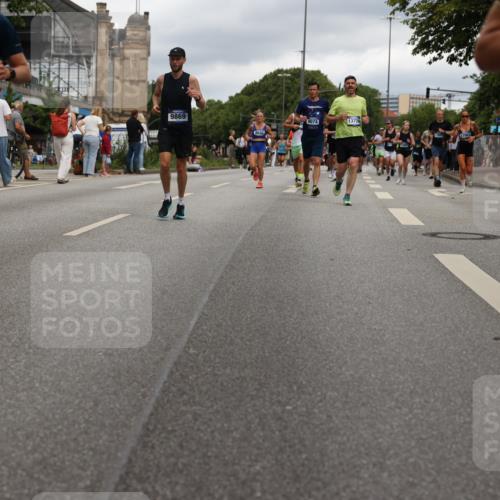 29.06.2025 - hella hamburg halbmarathon Yannick Fuchs http://msf.ph/oto/8217034 29.06.2025 10:45:47 20KM 2364, 2396, 2397, 2670, 2718, 2818, 4033, 4814, 4839, 4967, 5008, 5087, 5102, 6286, 6657, 6776, 7786, 8371, 8413, 8710, 8856, 9074, 9476, 9656, 9739, 9793, 9869, 10868, 11551, 11791, 12224, 12450, 12580, 13015, 13051, 13403, 13707, 13726, 13792, 13799, 14012, 14248, 14865, 14994, 15356, 15496, 15643, 15727, 15831, 16179, 16591, 17033, 17131, 17530, 17682, 17815, 17962, 17978, 17997, 18019, 18475, 18869, 18982, 19020 meine-sportfotos.de