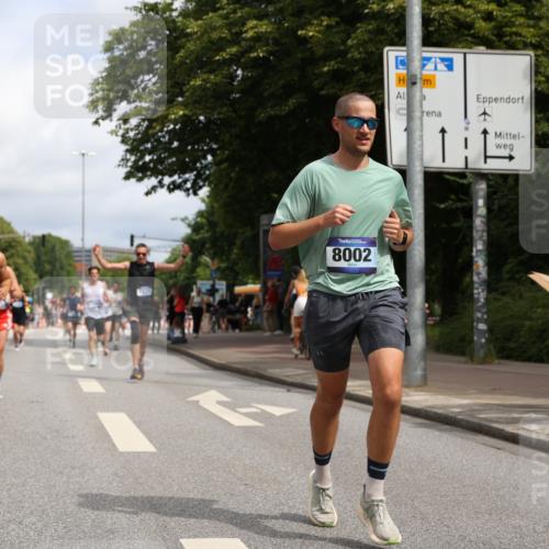 29.06.2025 - hella hamburg halbmarathon Yannick Fuchs http://msf.ph/oto/8217039 29.06.2025 10:32:54 20KM 1042, 1615, 1688, 1710, 2296, 2745, 2849, 3530, 4148, 6095, 7110, 7229, 7743, 8002, 8091, 8571, 9171, 9643, 11049, 11952, 12915, 13755, 14274, 14688, 14992, 16075, 17623, 18276, 18529, 18584, 18723 meine-sportfotos.de