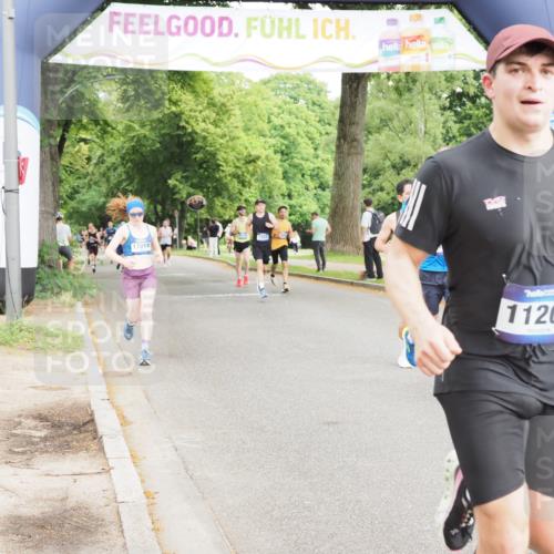 29.06.2025 - hella hamburg halbmarathon MichiJ http://msf.ph/oto/8217085 29.06.2025 10:23:44 Zwischen KM18-KM19 57, 1217, 5048, 6169, 7972, 9519, 11202, 14388, 16712 meine-sportfotos.de