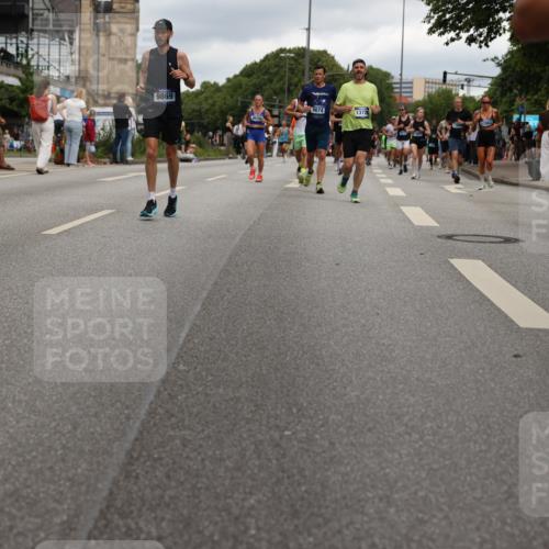 29.06.2025 - hella hamburg halbmarathon Yannick Fuchs http://msf.ph/oto/8217094 29.06.2025 10:45:47 20KM 2364, 2396, 2397, 2670, 2718, 2818, 4033, 4814, 4839, 4967, 5008, 5087, 5102, 6286, 6657, 6776, 7786, 8371, 8413, 8710, 8856, 9074, 9476, 9656, 9739, 9793, 9869, 10868, 11551, 11791, 12224, 12450, 12580, 13015, 13051, 13403, 13707, 13726, 13792, 13799, 14012, 14248, 14865, 14994, 15356, 15496, 15643, 15727, 15831, 16179, 16591, 17033, 17131, 17530, 17682, 17815, 17962, 17978, 17997, 18019, 18475, 18869, 18982, 19020 meine-sportfotos.de