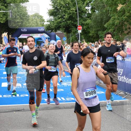 29.06.2025 - hella hamburg halbmarathon Zöllner http://msf.ph/oto/8217161 29.06.2025 10:51:32 Ziel 1335, 2411, 2946, 5820, 7943, 9214, 9656, 10691, 11422, 13403, 13792, 15871, 15950, 16357, 17131 meine-sportfotos.de