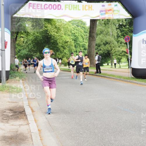 29.06.2025 - hella hamburg halbmarathon MichiJ http://msf.ph/oto/8217215 29.06.2025 10:23:45 Zwischen KM18-KM19 57, 1217, 6169, 7884, 7972, 9519, 11202, 14388, 16712, 17014 meine-sportfotos.de