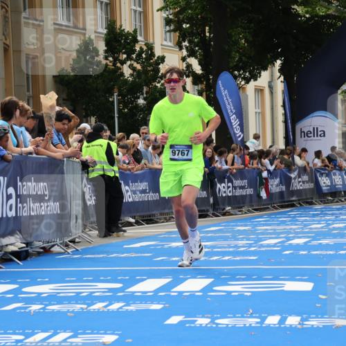 29.06.2025 - hella hamburg halbmarathon Strokosch-Dieckow http://msf.ph/oto/8217263 29.06.2025 10:25:58 Ziel 9767, 10468, 13779, 17003, 18692 meine-sportfotos.de