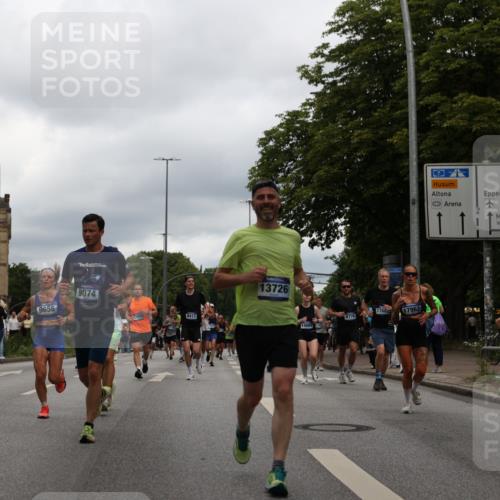 29.06.2025 - hella hamburg halbmarathon Yannick Fuchs http://msf.ph/oto/8217271 29.06.2025 10:45:50 20KM 2364, 2396, 2397, 2670, 2718, 2818, 4033, 4140, 4814, 4839, 5008, 5102, 6286, 6657, 6776, 7724, 7786, 8371, 8413, 8710, 8856, 9074, 9476, 9656, 9739, 9793, 9869, 10868, 11551, 11791, 12224, 12450, 12580, 13015, 13047, 13051, 13707, 13726, 13792, 13799, 14012, 14122, 14248, 14865, 14994, 15356, 15496, 15643, 15727, 15829, 15831, 16179, 16591, 17033, 17131, 17530, 17682, 17815, 17962, 17978, 17997, 18019, 18475, 18869, 18982, 19020 meine-sportfotos.de