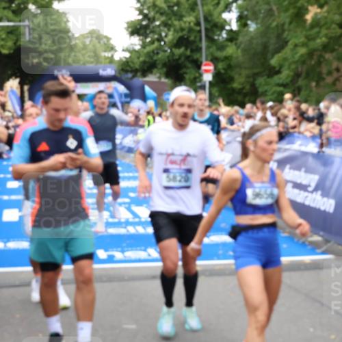 29.06.2025 - hella hamburg halbmarathon Zöllner http://msf.ph/oto/8217321 29.06.2025 10:51:34 Ziel 1335, 5820, 7943, 10691, 11422, 13403, 13792, 15871, 17131 meine-sportfotos.de