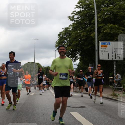 29.06.2025 - hella hamburg halbmarathon Yannick Fuchs http://msf.ph/oto/8217356 29.06.2025 10:45:50 20KM 2364, 2396, 2397, 2670, 2718, 2818, 4033, 4140, 4814, 4839, 5008, 5102, 6286, 6657, 6776, 7724, 7786, 8371, 8413, 8710, 8856, 9074, 9476, 9656, 9739, 9793, 9869, 10868, 11551, 11791, 12224, 12450, 12580, 13015, 13047, 13051, 13707, 13726, 13792, 13799, 14012, 14122, 14248, 14865, 14994, 15356, 15496, 15643, 15727, 15829, 15831, 16179, 16591, 17033, 17131, 17530, 17682, 17815, 17962, 17978, 17997, 18019, 18475, 18869, 18982, 19020 meine-sportfotos.de