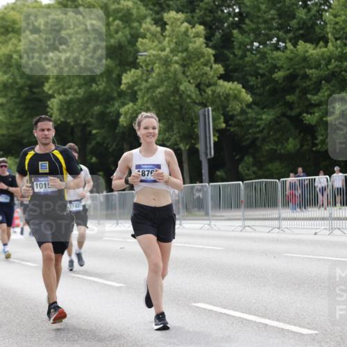 29.06.2025 - hella hamburg halbmarathon Jannik Wohlers http://msf.ph/oto/8217376 29.06.2025 10:27:07 Lombardsbrücke 4372, 5285, 5825, 6214, 7764, 8085, 10158, 10412, 10413, 11256, 12500, 14206, 17427, 17791, 18012, 18097, 18766 meine-sportfotos.de