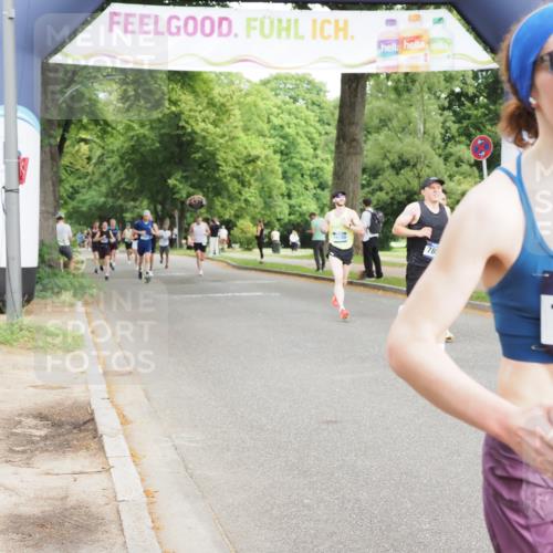 29.06.2025 - hella hamburg halbmarathon MichiJ http://msf.ph/oto/8217399 29.06.2025 10:23:47 Zwischen KM18-KM19 1217, 6169, 7884, 7972, 11202, 14388, 16712, 17014 meine-sportfotos.de