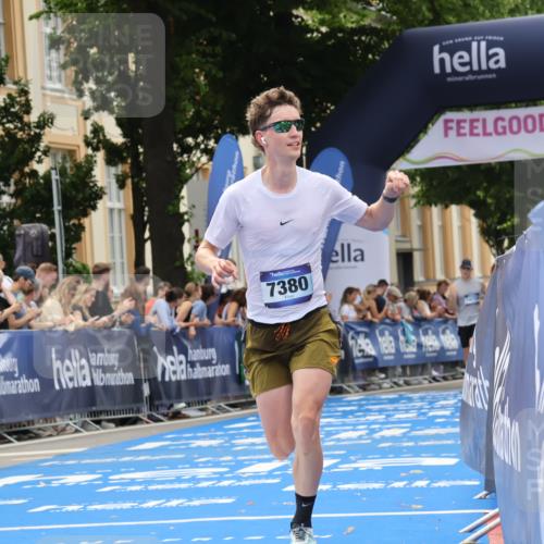 29.06.2025 - hella hamburg halbmarathon Strokosch-Dieckow http://msf.ph/oto/8217442 29.06.2025 10:26:24 Ziel 7380, 14728, 17040 meine-sportfotos.de