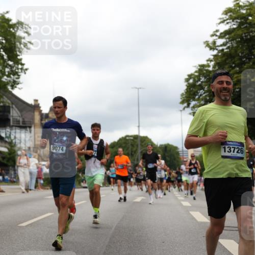 29.06.2025 - hella hamburg halbmarathon Yannick Fuchs http://msf.ph/oto/8217445 29.06.2025 10:45:50 20KM 2364, 2396, 2397, 2670, 2718, 2818, 4033, 4140, 4814, 4839, 5008, 5102, 6286, 6657, 6776, 7724, 7786, 8371, 8413, 8710, 8856, 9074, 9476, 9656, 9739, 9793, 9869, 10868, 11551, 11791, 12224, 12450, 12580, 13015, 13047, 13051, 13707, 13726, 13792, 13799, 14012, 14122, 14248, 14865, 14994, 15356, 15496, 15643, 15727, 15829, 15831, 16179, 16591, 17033, 17131, 17530, 17682, 17815, 17962, 17978, 17997, 18019, 18475, 18869, 18982, 19020 meine-sportfotos.de