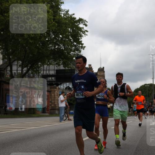 29.06.2025 - hella hamburg halbmarathon Yannick Fuchs http://msf.ph/oto/8217490 29.06.2025 10:45:51 20KM 2364, 2396, 2397, 2670, 2718, 2818, 4033, 4140, 4814, 4839, 5008, 5102, 6286, 6657, 6776, 7724, 7786, 8371, 8413, 8710, 8856, 9074, 9082, 9656, 9739, 9793, 9869, 11551, 11791, 12224, 12450, 12580, 13015, 13047, 13051, 13707, 13726, 13792, 13799, 14012, 14122, 14248, 14865, 14994, 15356, 15496, 15643, 15727, 15829, 15831, 16003, 16179, 16591, 17033, 17131, 17682, 17815, 17962, 17978, 17997, 18019, 18475, 18869, 18982, 19020 meine-sportfotos.de