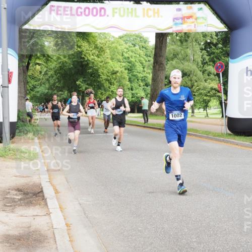 29.06.2025 - hella hamburg halbmarathon MichiJ http://msf.ph/oto/8217550 29.06.2025 10:23:52 Zwischen KM18-KM19 1002, 1644, 7884, 8864, 16140, 16695, 17014 meine-sportfotos.de